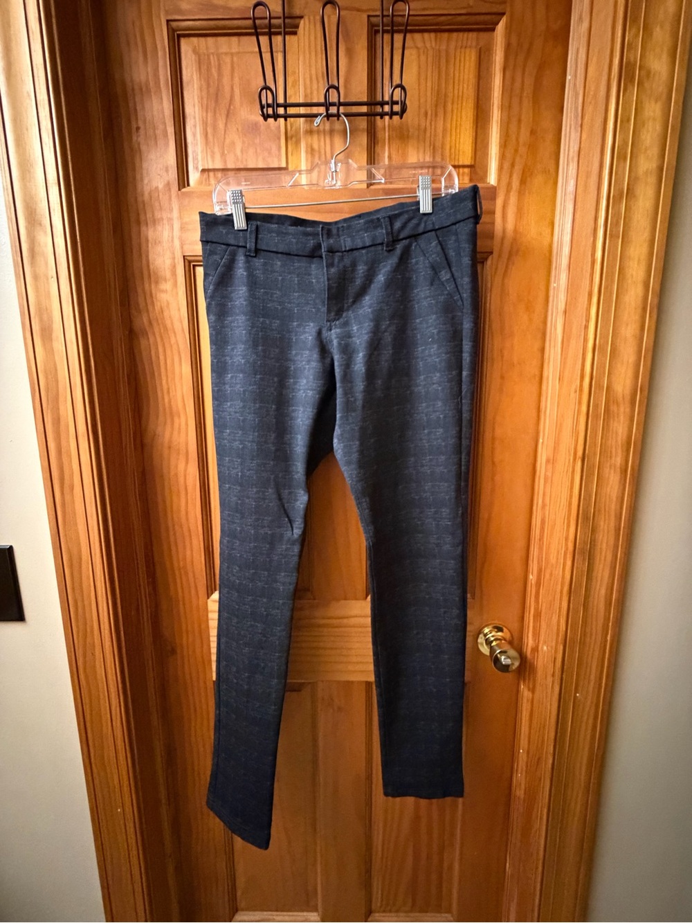 KUT from the Kloth Skinny Pants Size 8 Dark Navy Textured